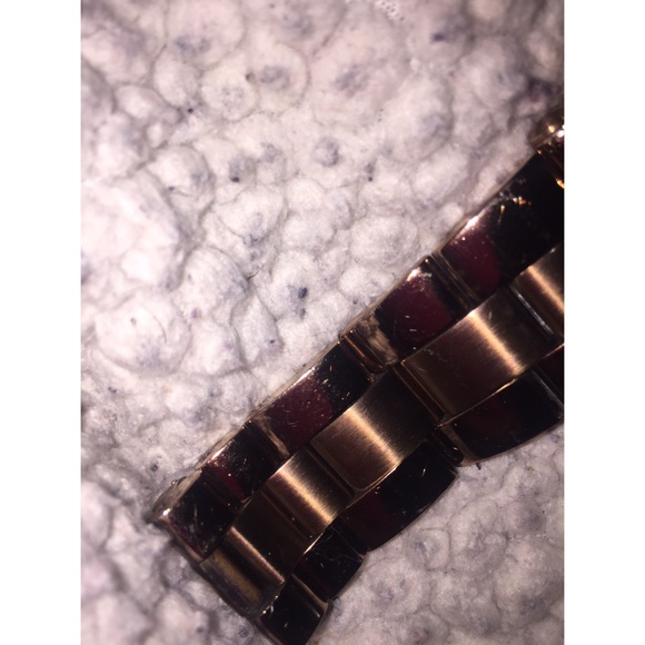 💕😍MAKE AN OFFER! MICHAEL KORS ROSE GOLD WATCH💕 - Picture 6 of 6